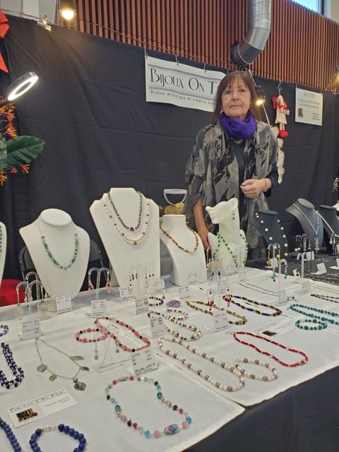 Stand de bijoux on time